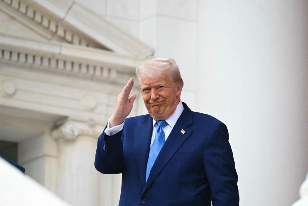 US Supreme Court allows Trump to resume Education Department dismantling