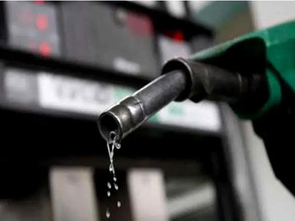 ‘N910 fuel price cut insufficient’ – Nigerians slam NNPC