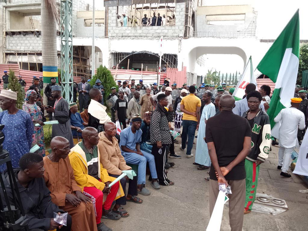 Retired policemen protest poor pension, welfare nationwide
