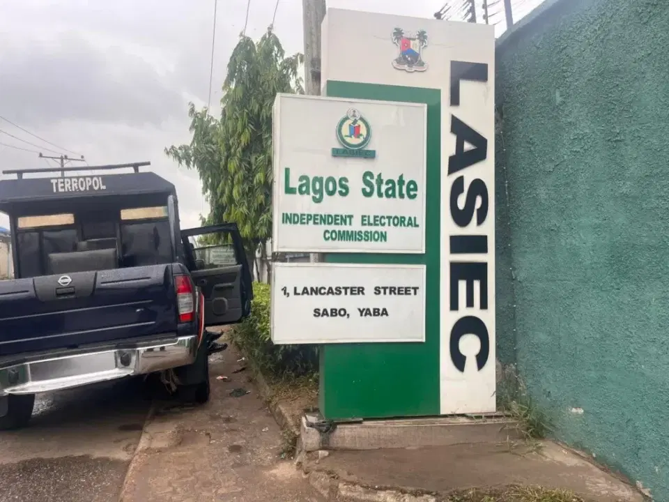Lagos LG poll: Chairmen receive certificates of return