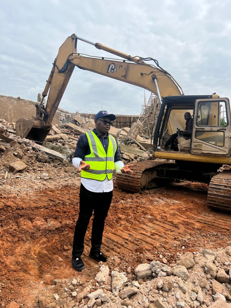 Enugu State Govt demolishes substandard smart school in Isi-Uzo LGA