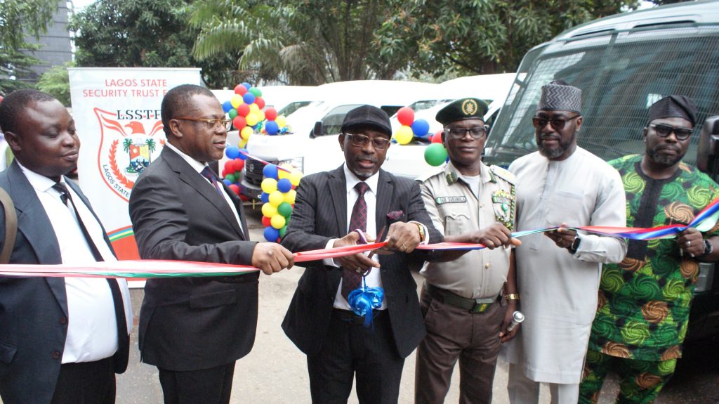 Sanwo-Olu boosts justice delivery with operational buses for justice ministry