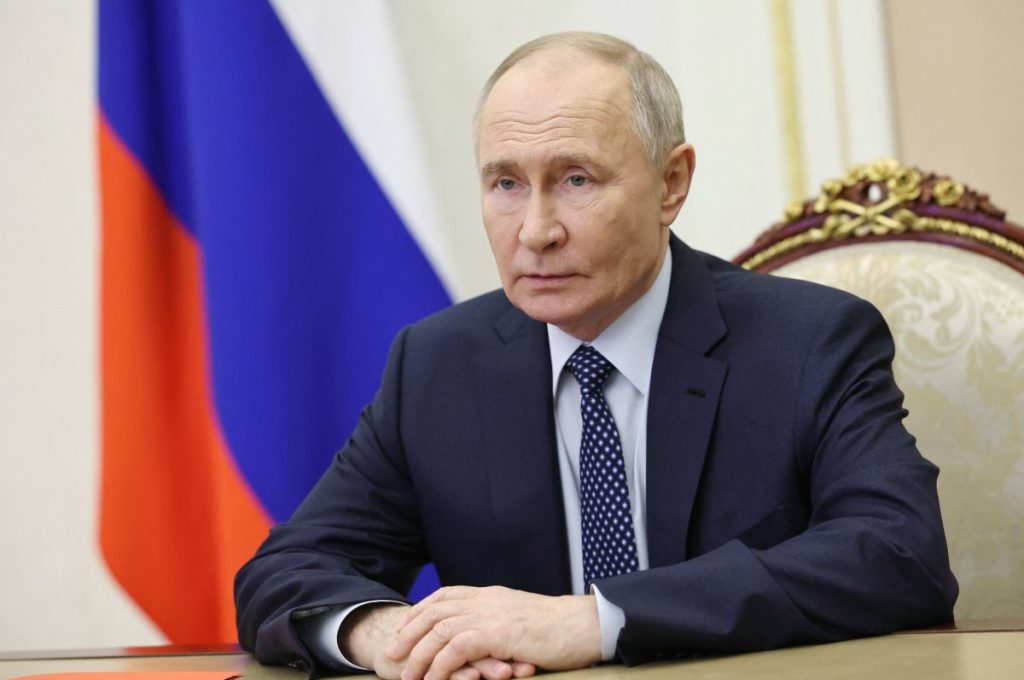 Putin threatens to target any Western troops in Ukraine