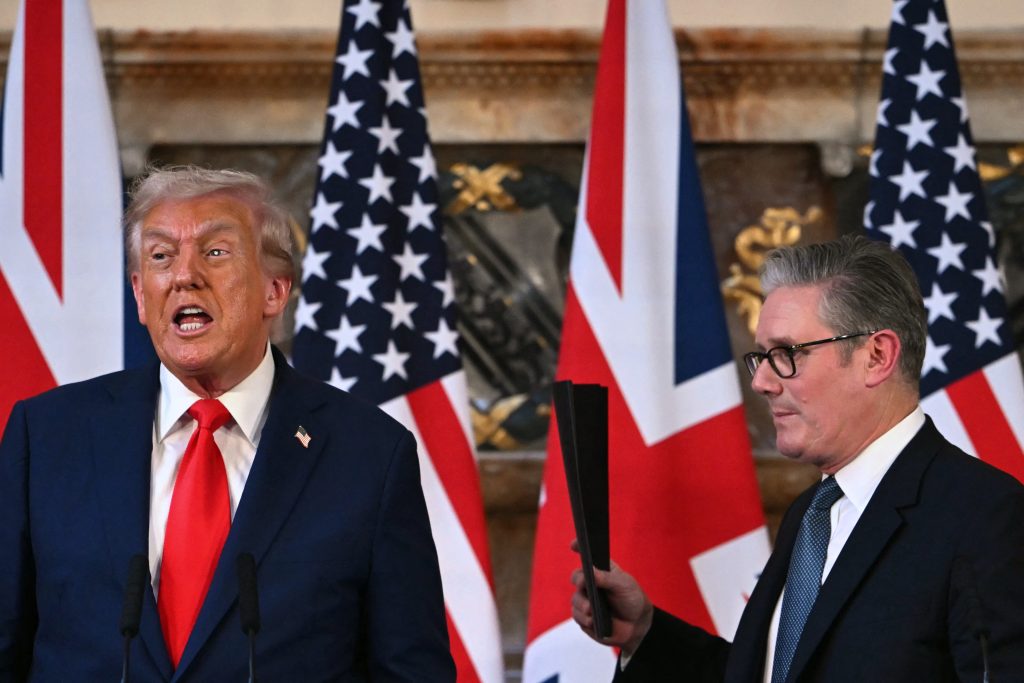 ‘Putin let me down’ – Trump