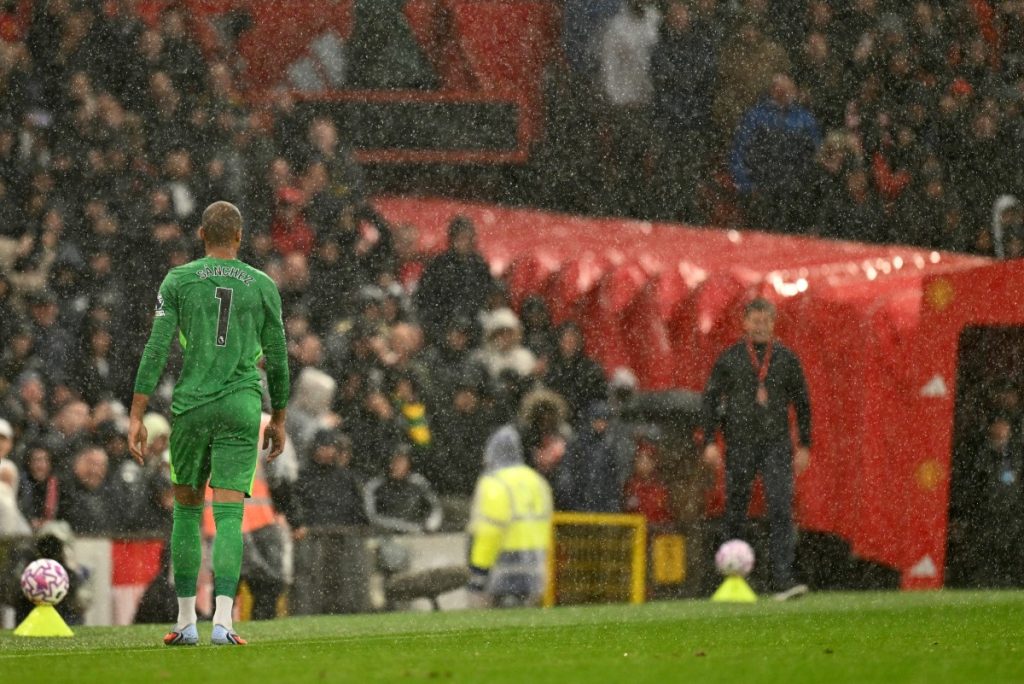 I’m sorry – Sanchez apologises to Chelsea fans after red card in Man Utd clash