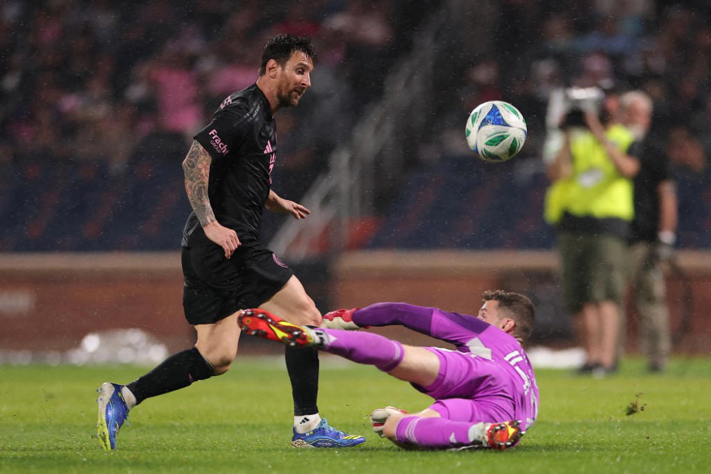 Messi double propels Miami in 4-0 MLS win over NYCFC