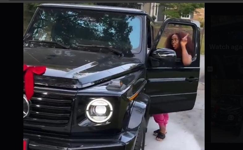 Video: ‘The best for my lady,’ Davido gifts wife Chioma 2025 G-Wagon