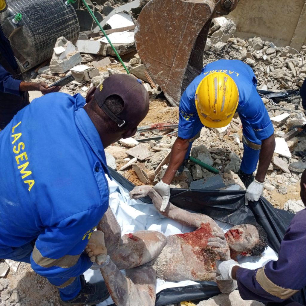 Photos from scene of Lagos building collapse
