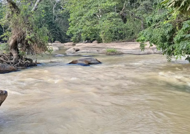 Man vanishes in a river while bathing at midnight