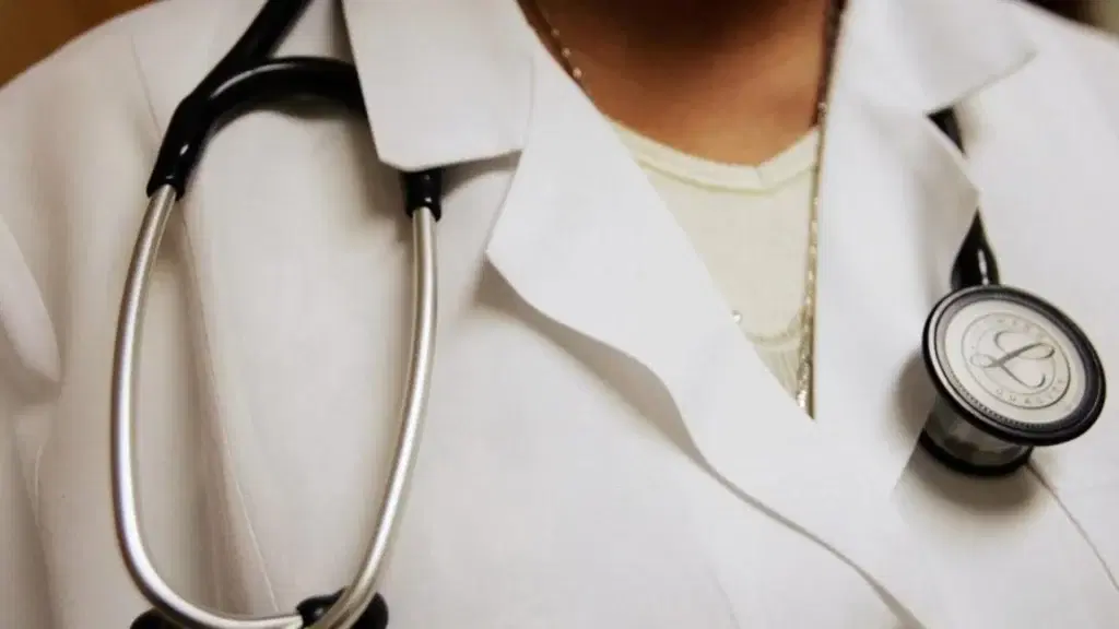 US may exempt doctors from $100,000 H-1B visa fee