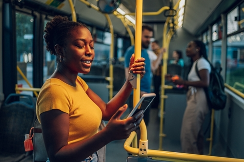 Smartphone penetration in Nigeria soars: 140 million users expected by 2025