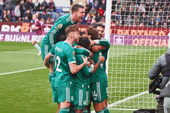Salah’s late penalty gives Liverpool 1-0 win against Burnley