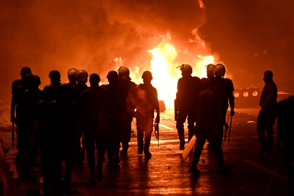 Pakistan Islamists march towards capital after violent anti-Israel protests