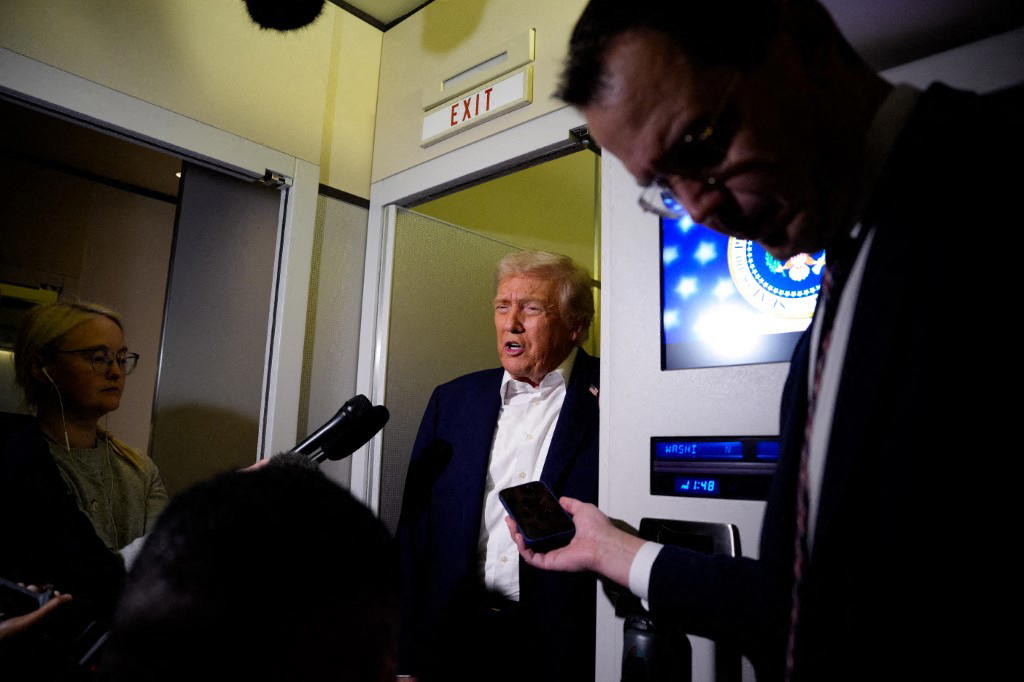 AFP__20251025__2242835623__v3__MidRes__PresidentTrumpDepartsWashingtonForTripToAsia.jpg Fed set to cut interest rates again despite US govt shutdown