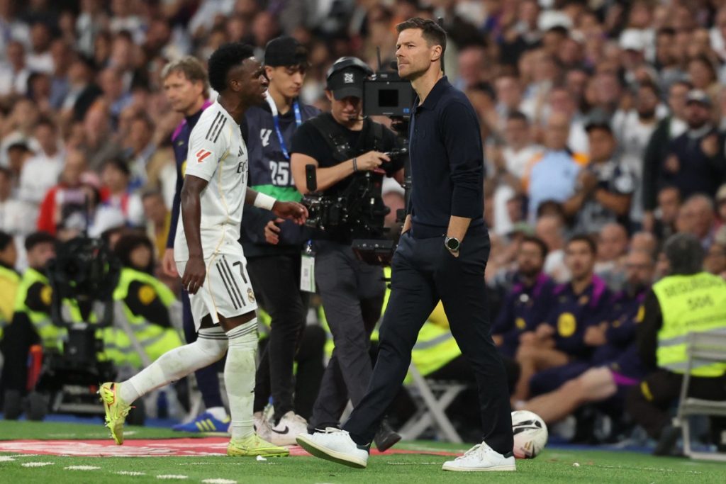 AFP__20251026__823C9WT__v1__MidRes__FblEspLigaRealMadridBarcelona-1024x683.jpg No sanction for Vinicius over substitution outburst, says Alonso