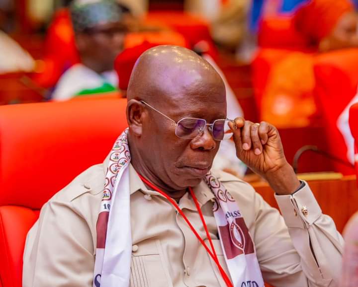 Oshiomhole faults PENGASSAN for shutting oil sector over dispute with Dangote Refinery