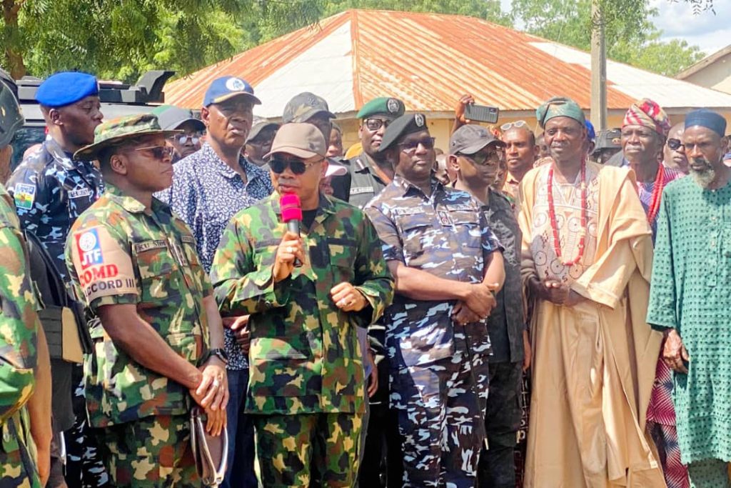 Kogi gov during visit to Yagba