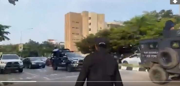 FreeNnamdiKanuNow: Residents angry, workers stranded as security barricades roads