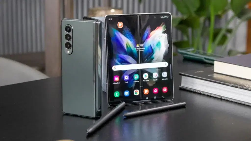 5 things foldable phones can do that others can’t