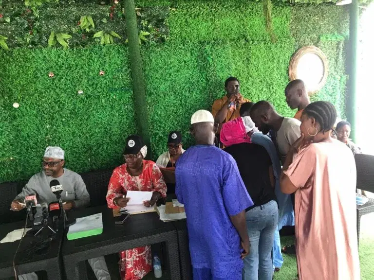 motion_photo_4933689813184157778-768x576-1.webp.webp LASG begins compensating residents affected in Oworonshoki demolitions