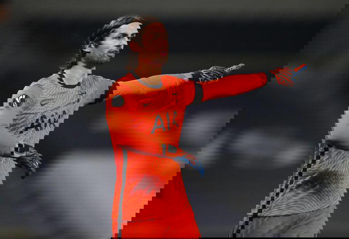 whiteman.jpeg Tottenham’s goalkeeper Whiteman retires at 27 to pursue career as photographer