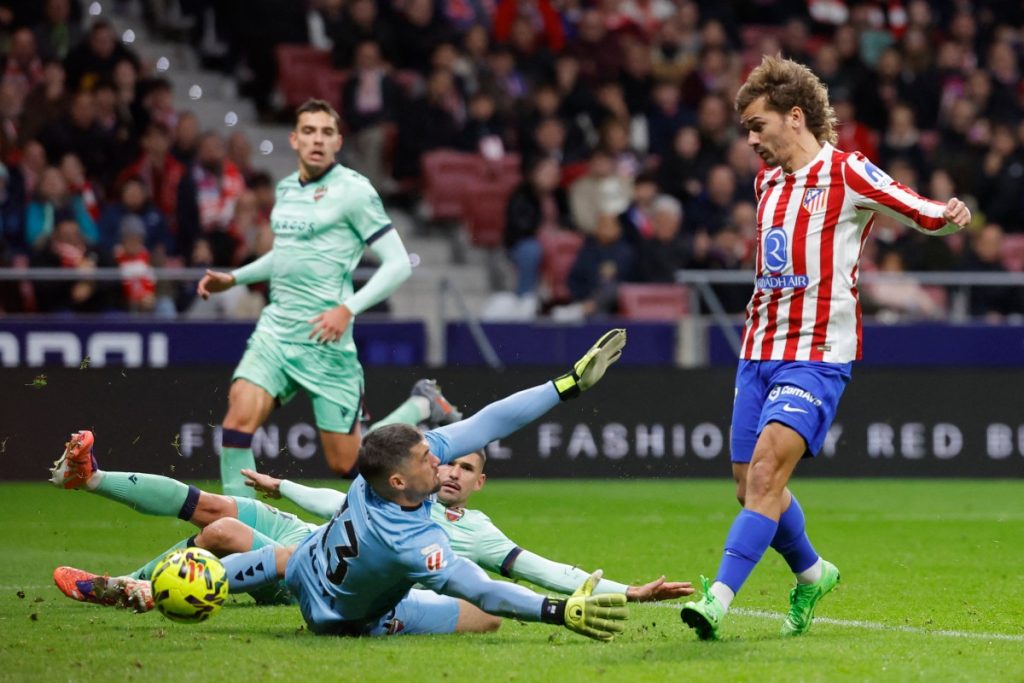Griezmann double earns Atletico 3-1 win over Levante