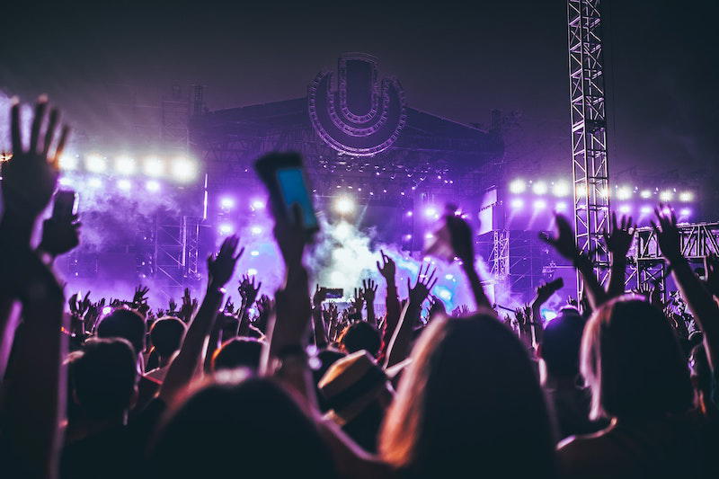 5 tips to stay safe at concerts during the festive season
