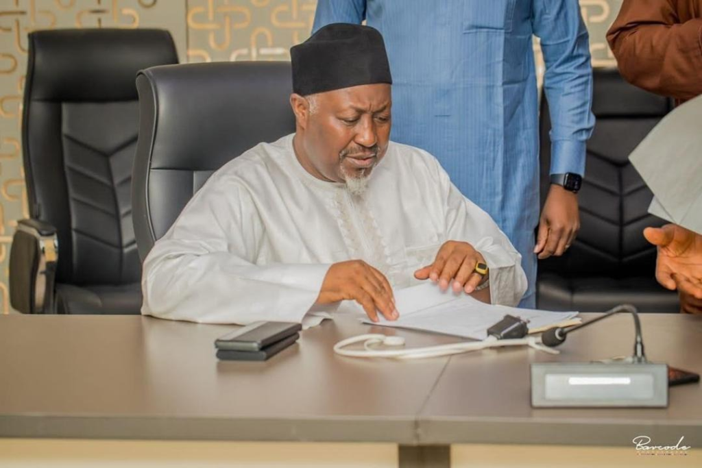 Defence minister unveils ‘Thank A Soldier’ App