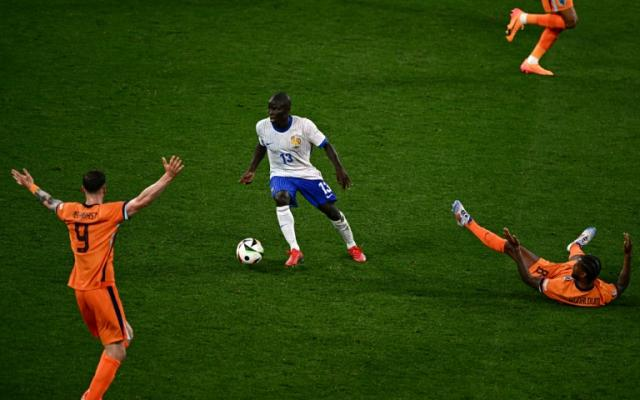 Kante returns as France seek to clinch World Cup berth