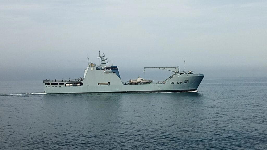 Navy rescues 20 crew members from burning vessel on Calabar waterways