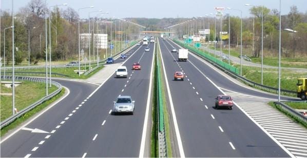 Top 10 countries in the world with best quality of roads